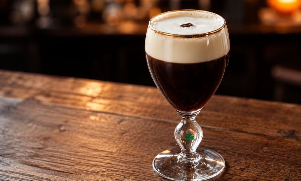Irish coffee: cos’è, ricetta originale e consigli sul caffè